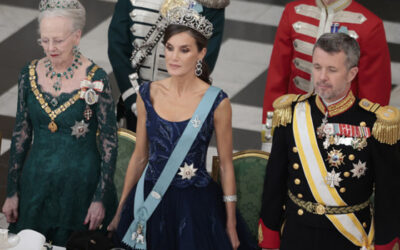 Kraliyet sarayının duvarlarını sarsan ihanet iddiası: Dedikodu misafirlerin memleketinden geldi… Önce park gezisi sonra dans gecesi