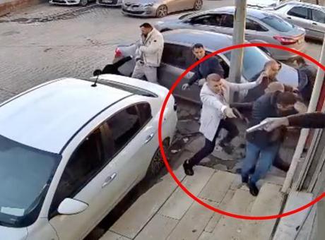 Dehşet anları ortaya çıktı! Hastane önündeki silahlı çatışma: 1 ölü, 4 yaralı