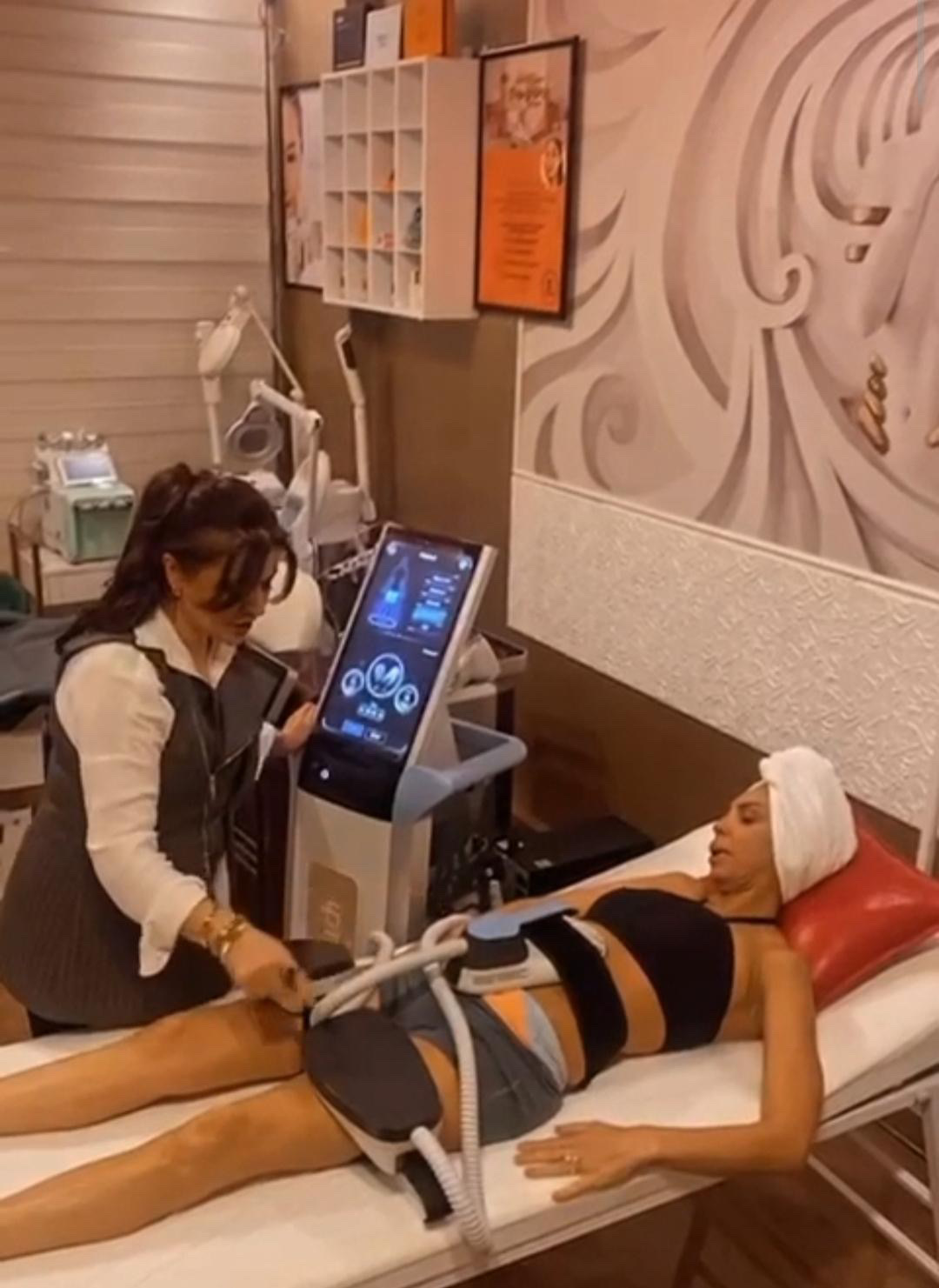 62511074-7744-40F5-BCE2-FBF6DE32BAB2