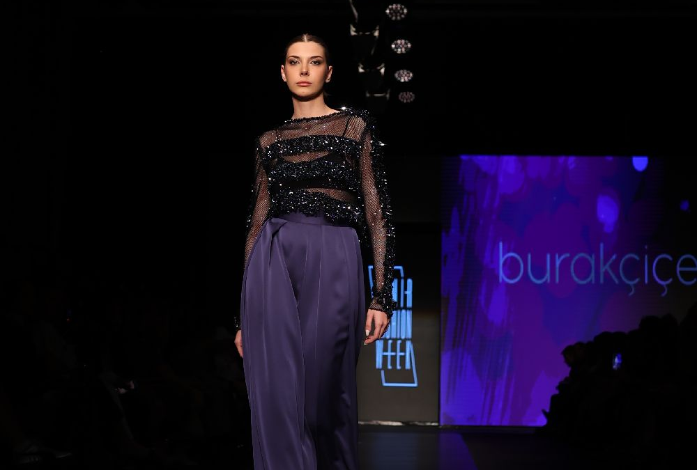 İzmir’de moda şov